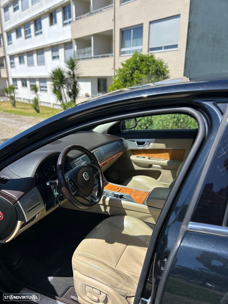 Jaguar XF 3.0 V6 S - 6