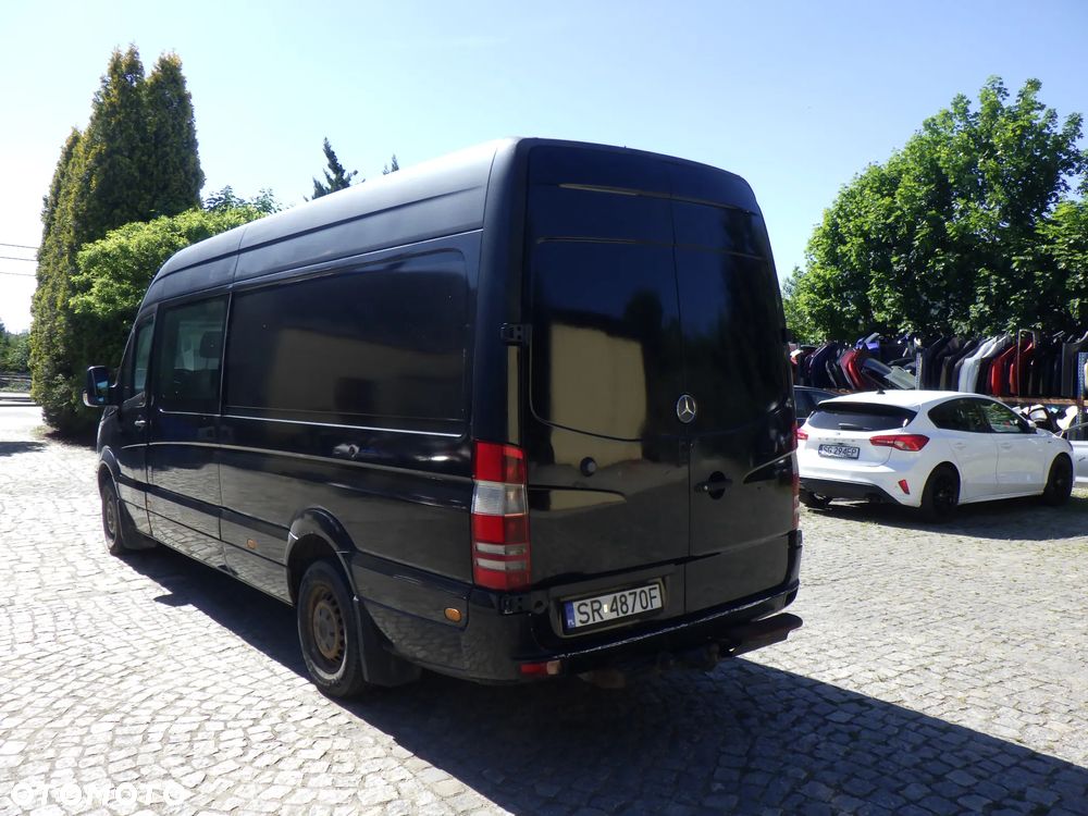 Mercedes-Benz Sprinter - 11