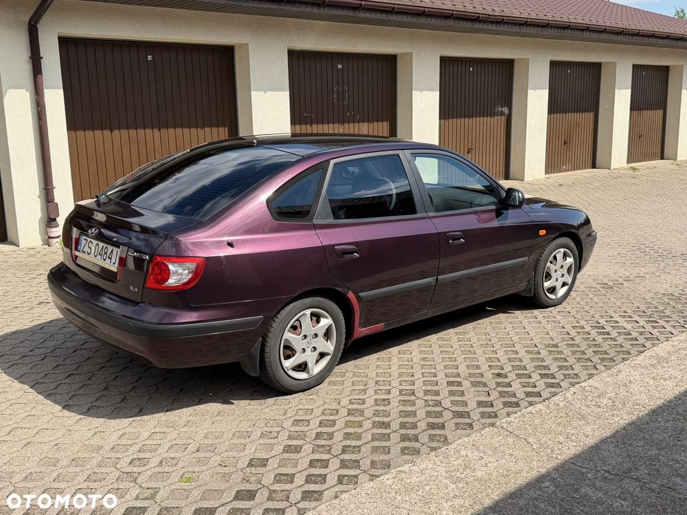 Hyundai Elantra - 4