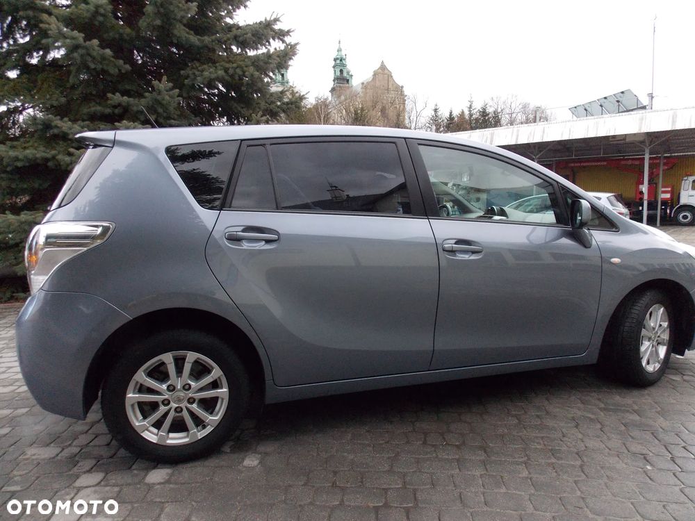 Toyota Verso 2.0 D-4D Sol plus - 16