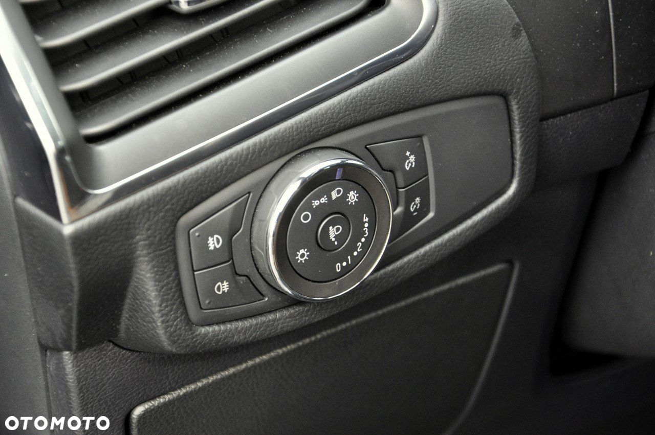Ford S-Max 2.0 EcoBlue Titanium - 17