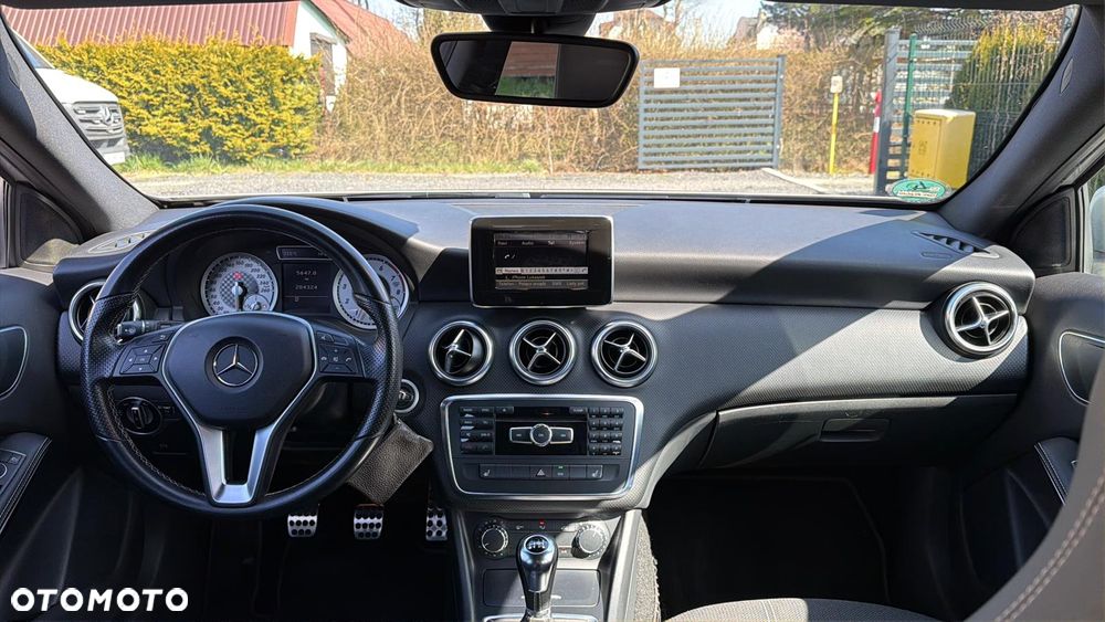 Mercedes-Benz Klasa A 180 (BlueEFFICIENCY) - 17
