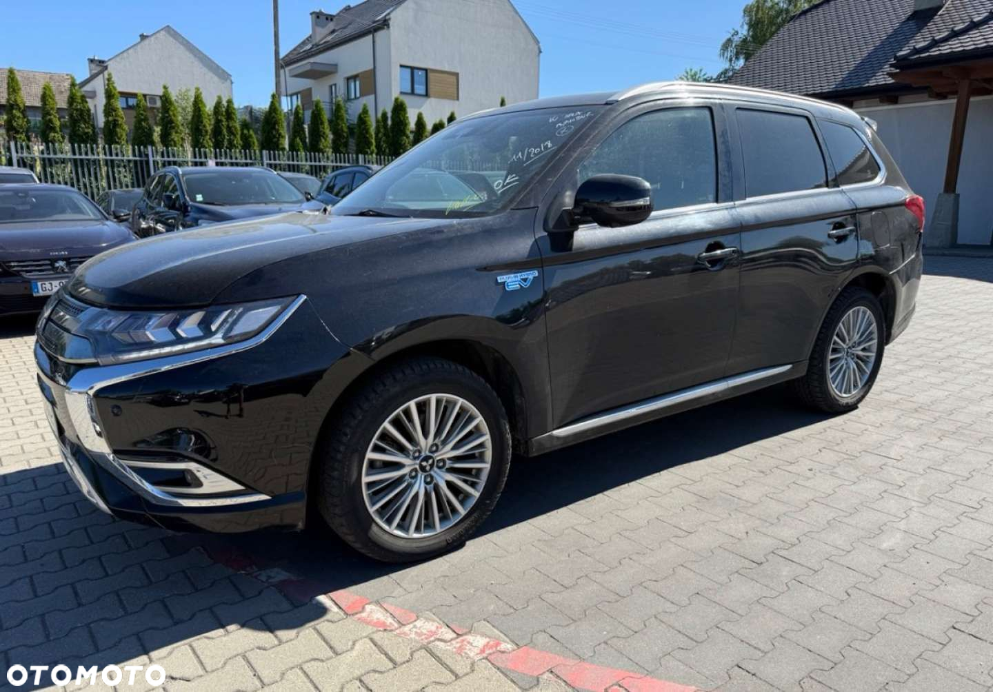 Mitsubishi Outlander - 17