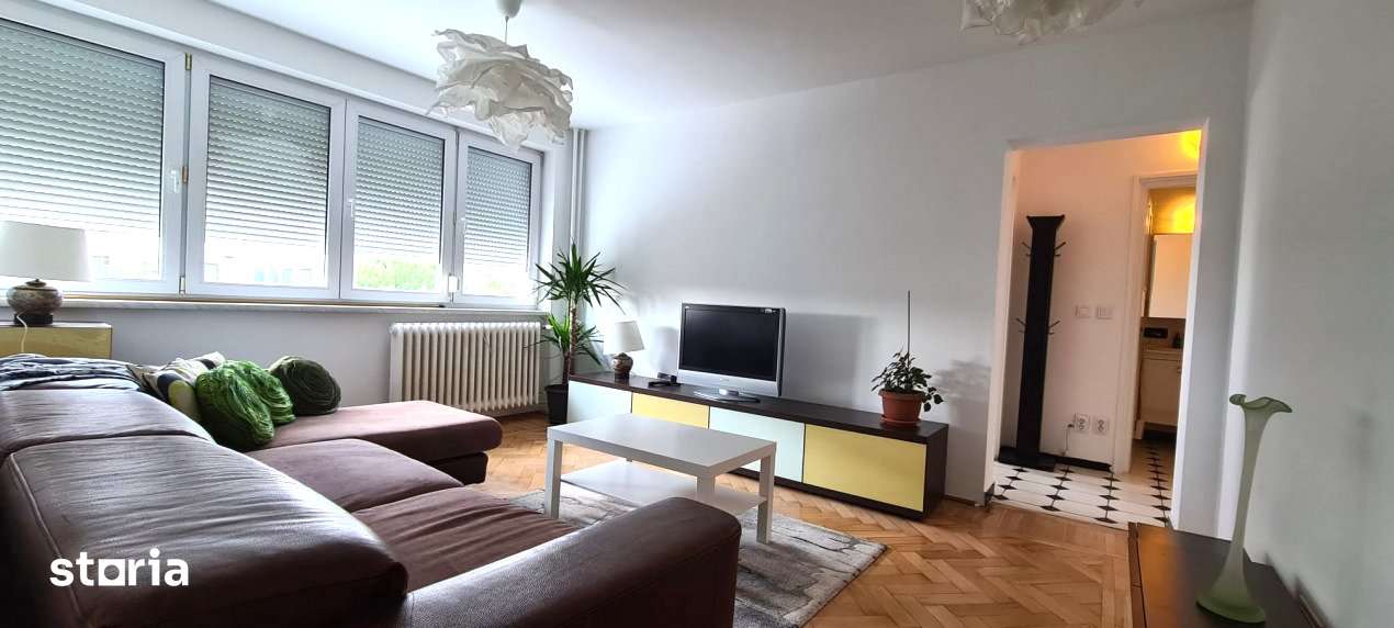3 camere vis-a vis de Parul IOR — fotografia 1