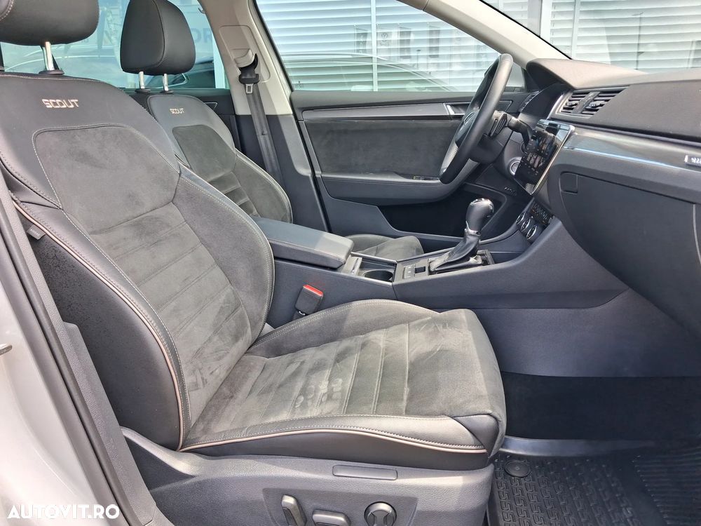 Skoda Superb 2.0 TDI 4X4 DSG Scout Final Edition - 41