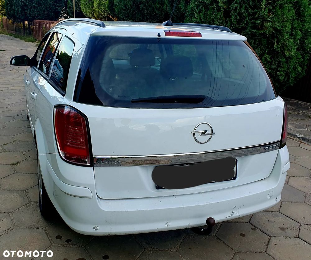 Opel Astra 1.9 CDTI DPF Catch me now - 12