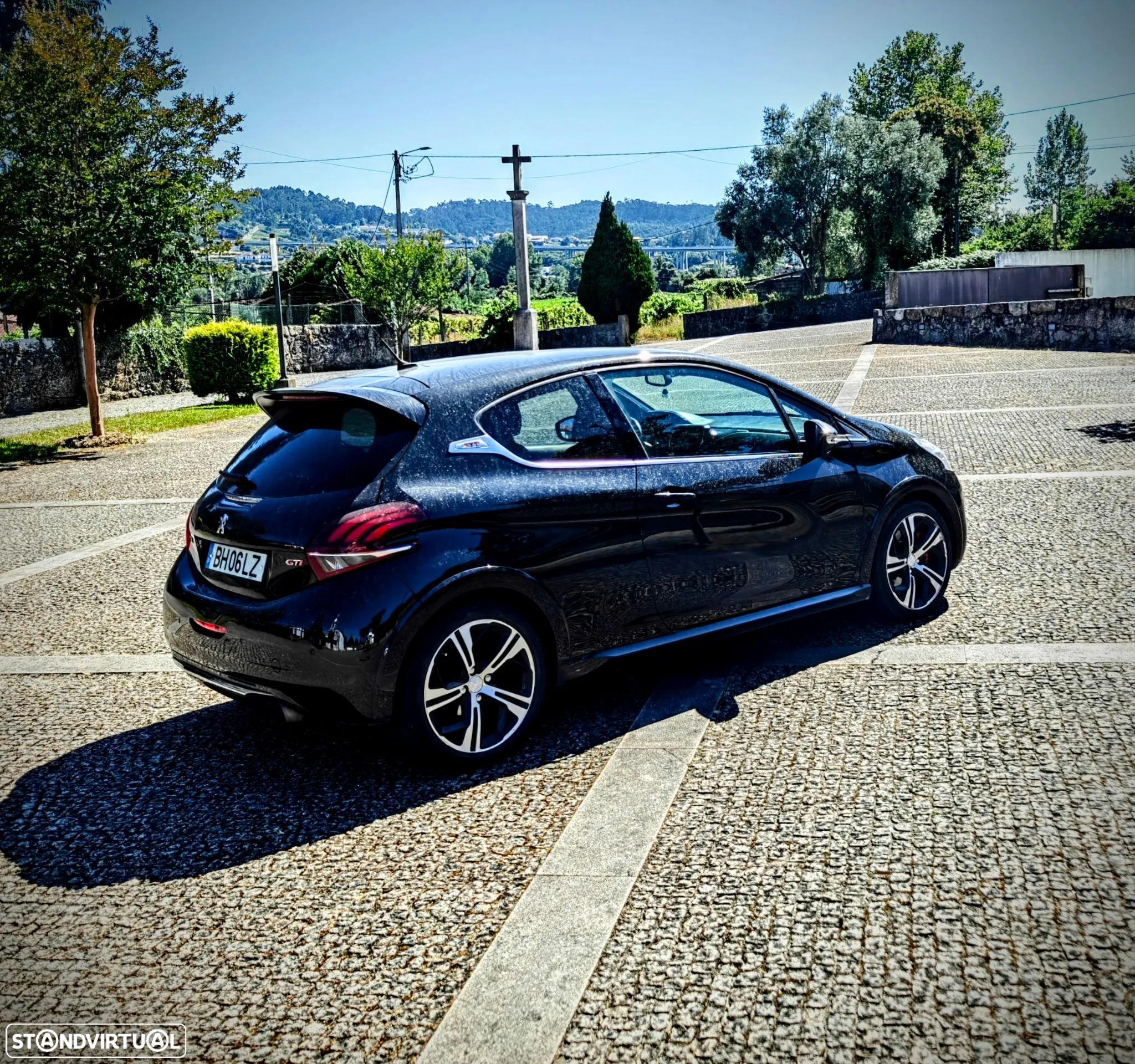 Peugeot 208 GTI 200 THP - 30