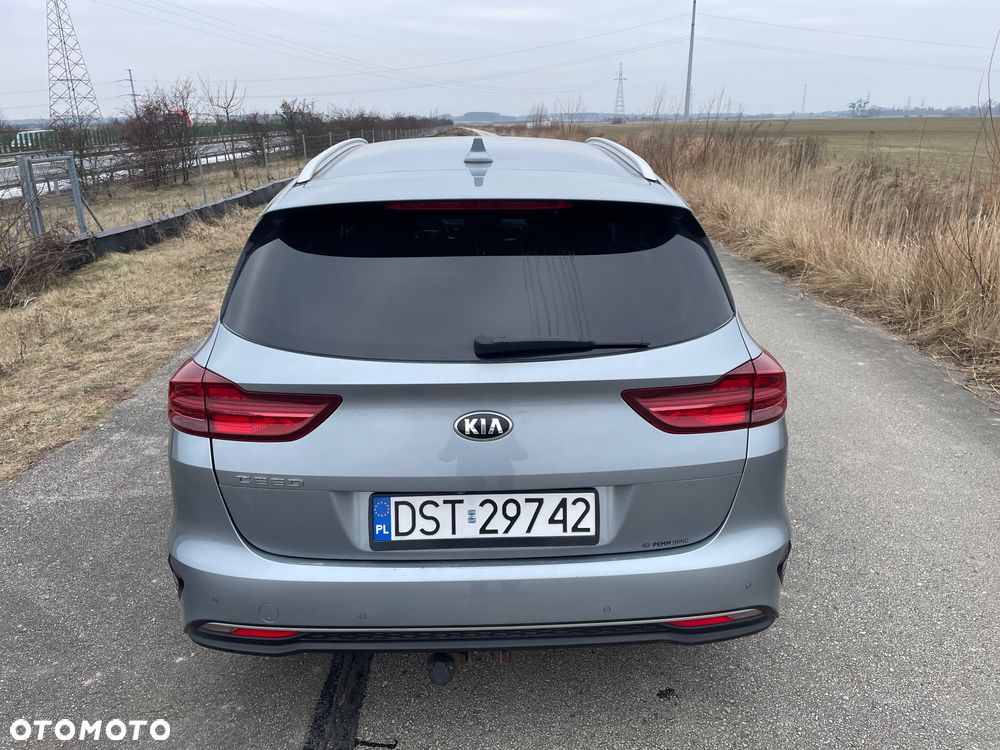 Kia Ceed 1.6 CRDi 136 DCT ISG Spirit - 5