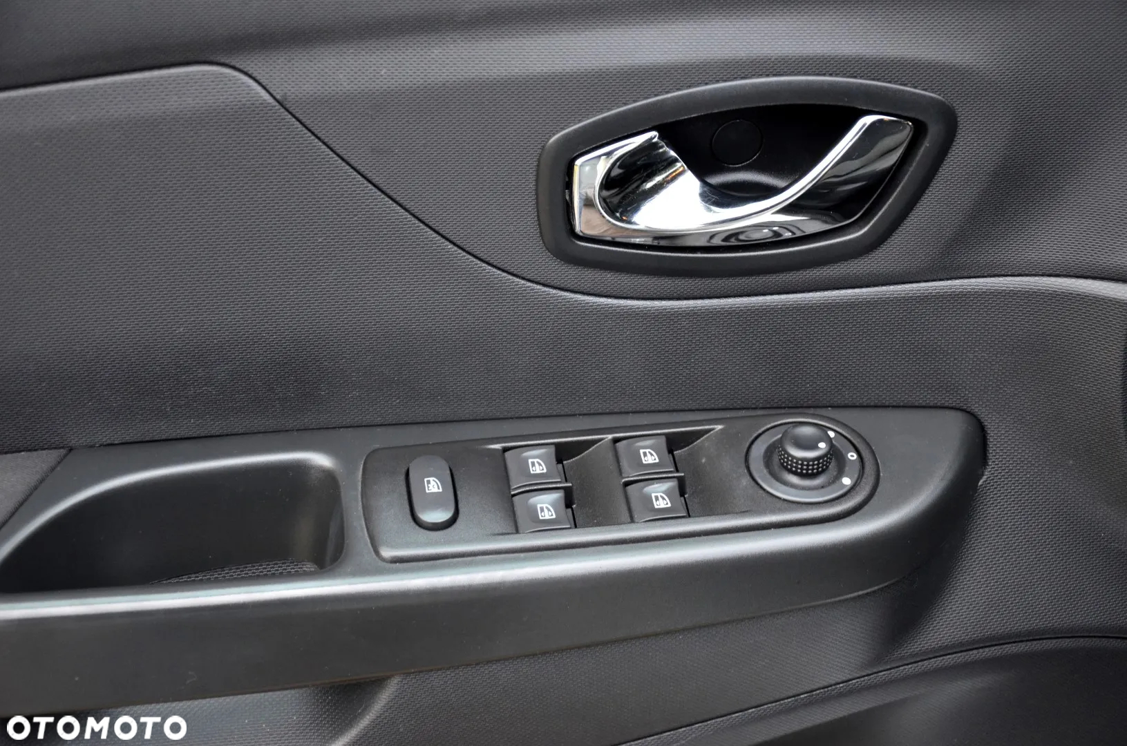 Renault Captur - 23