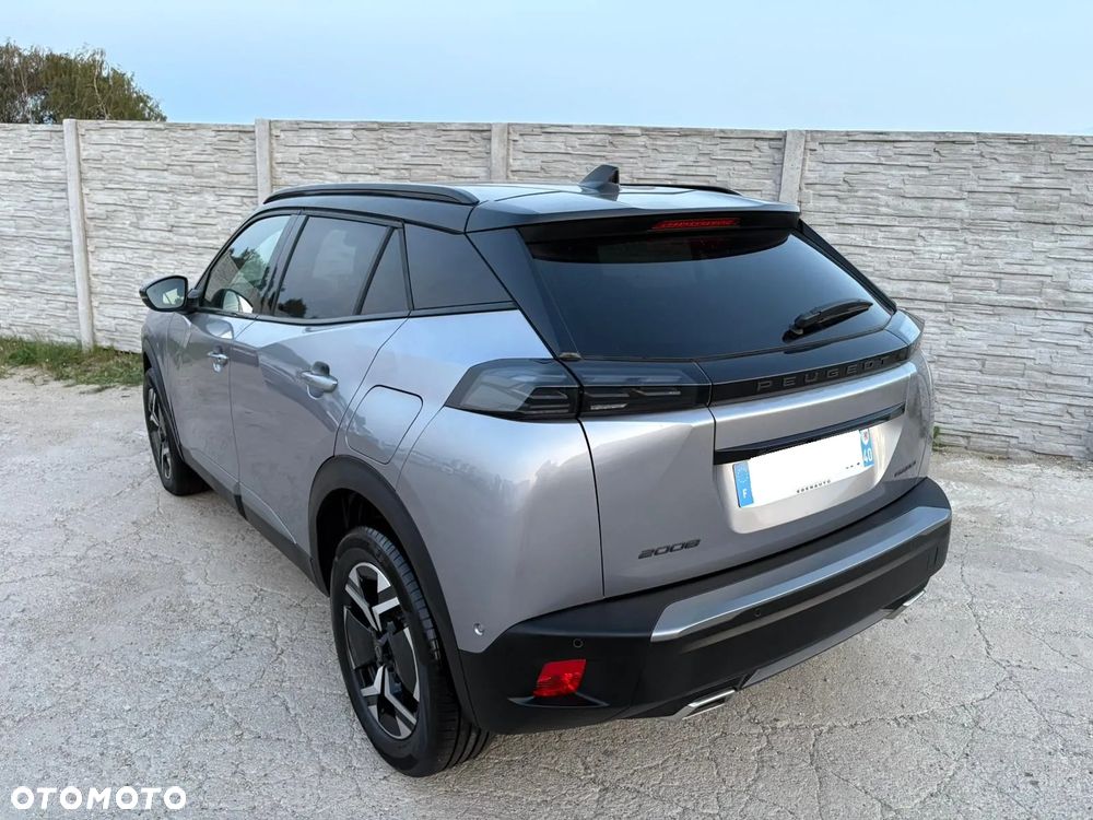 Peugeot 2008 Hybrid 136 e-DSC GT - 2