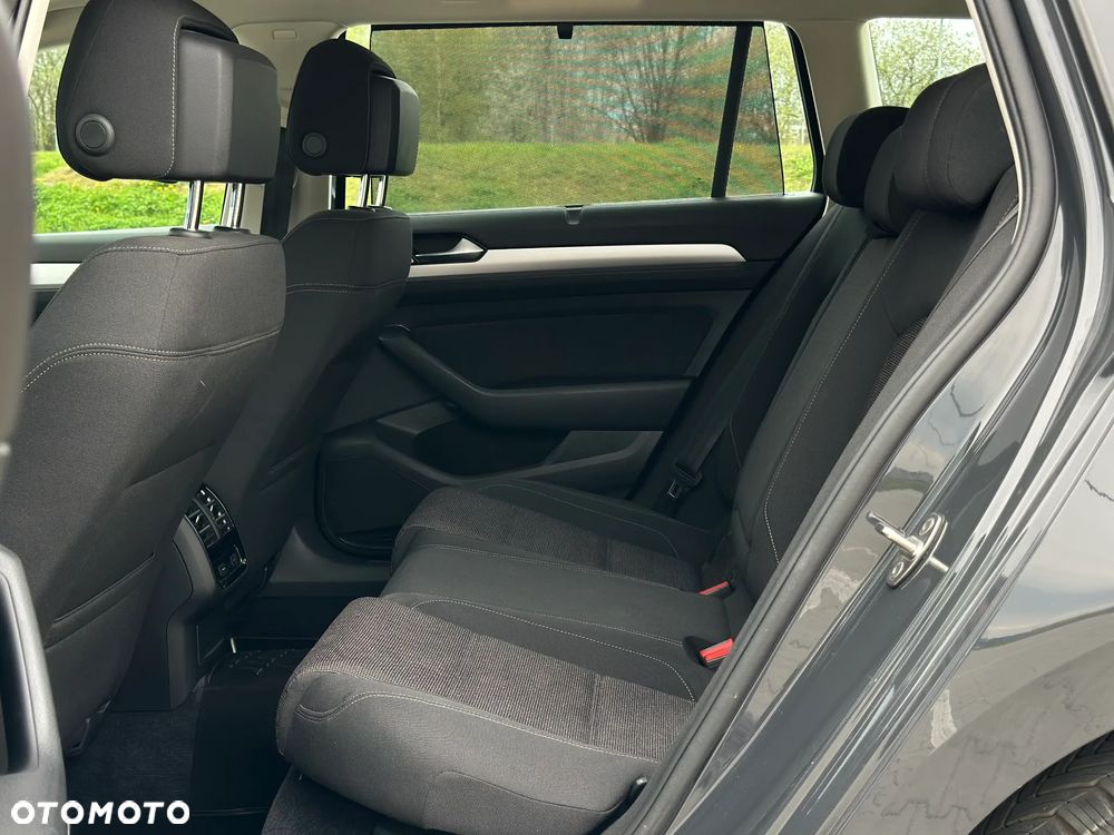 Volkswagen Passat 1.6 TDI (BlueMotion Technology) DSG Comfortline - 20