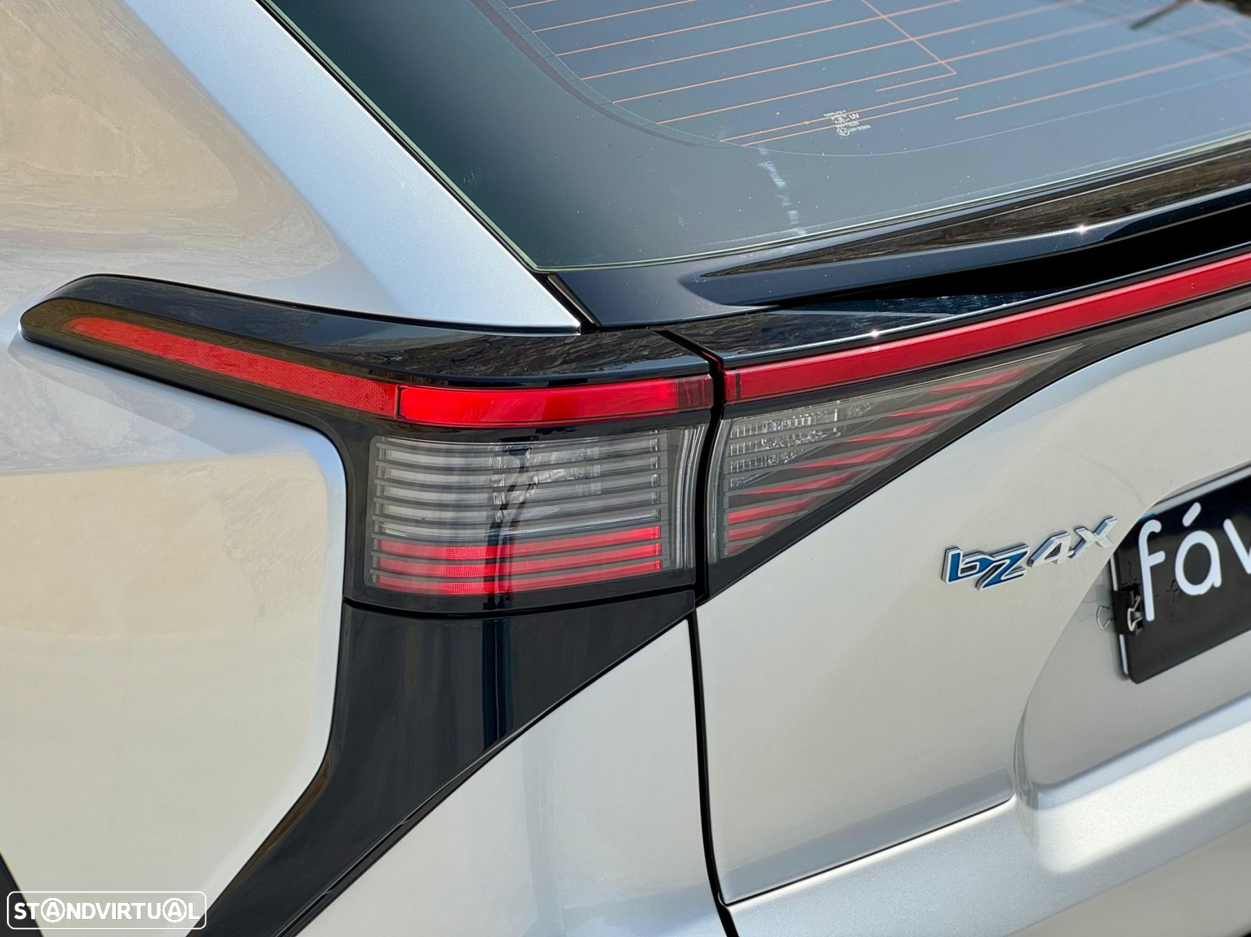 Toyota bZ4X 71,4 kWh Exclusive - 28