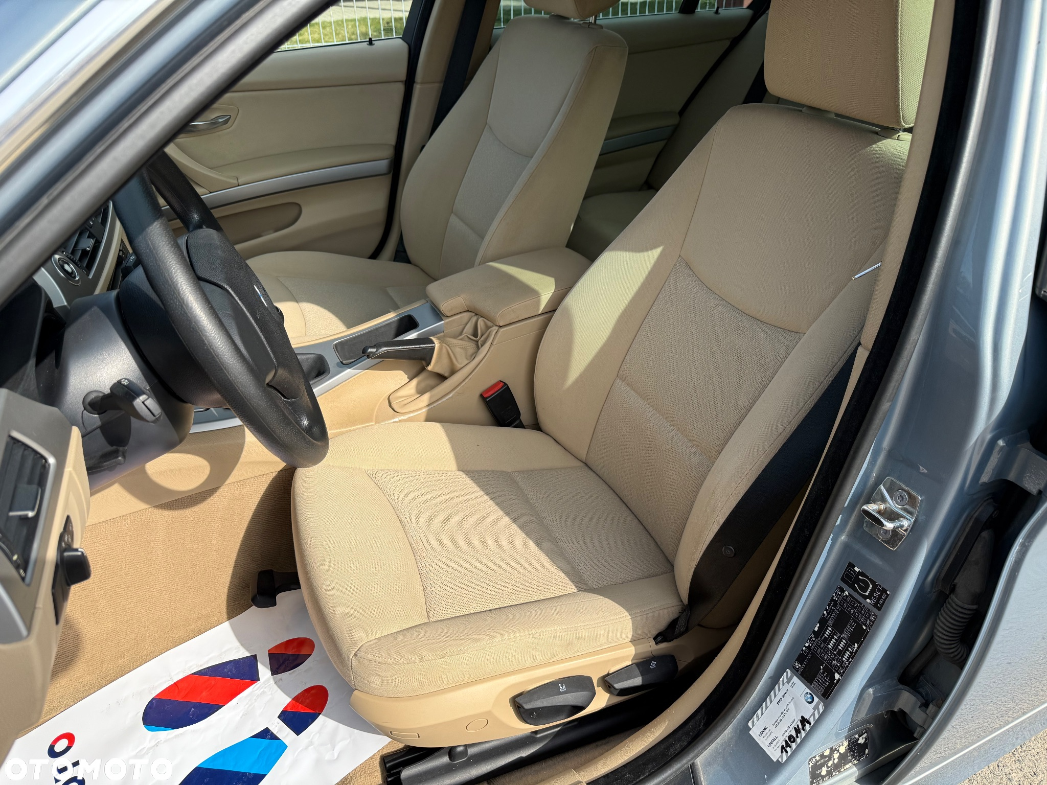 BMW Seria 3 325i - 24
