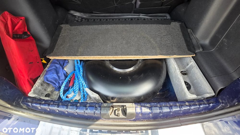 Dacia Duster 1.6 SCe Laureate 4x4 S&S - 9