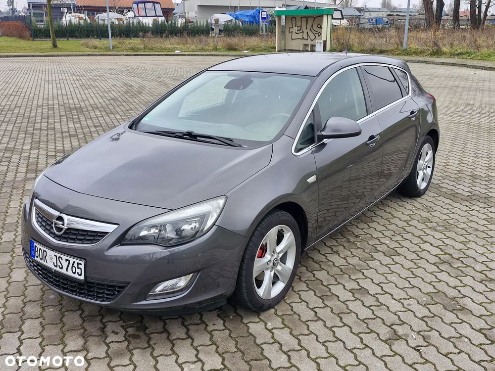 Opel Astra 1.4 T Cosmo - 4