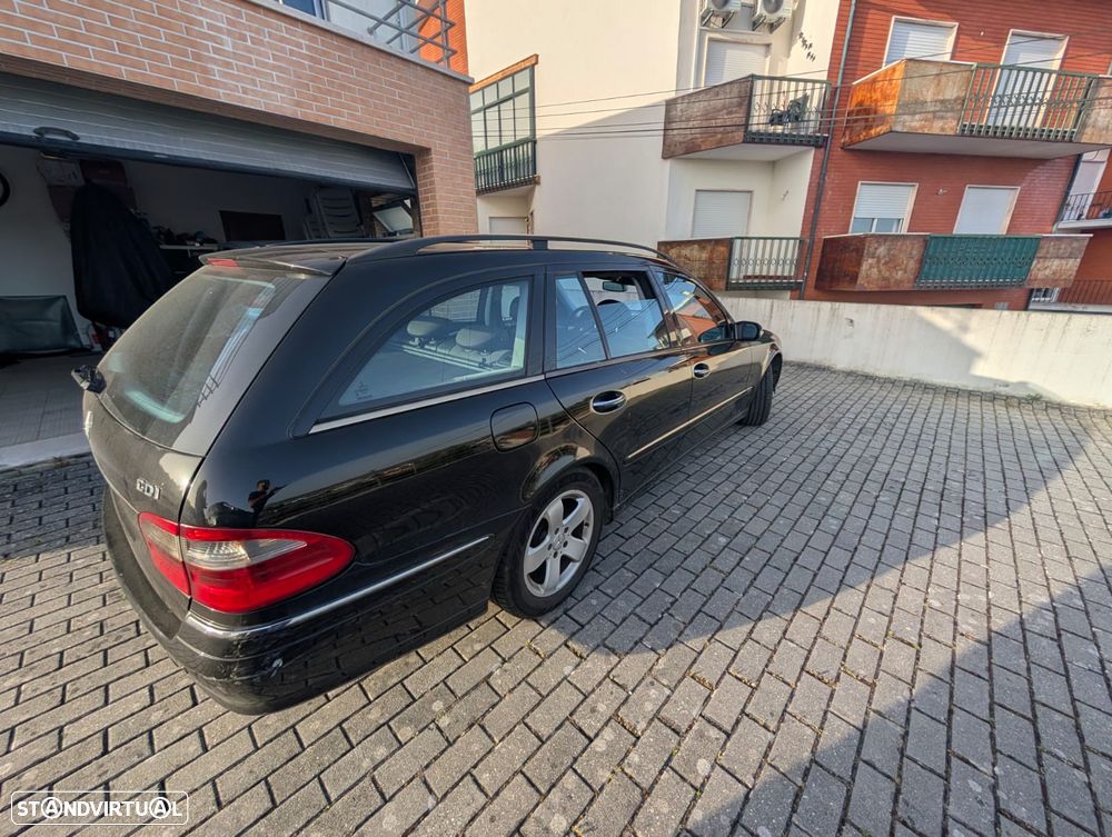 Mercedes-Benz E 220 CDi Avantgarde - 3