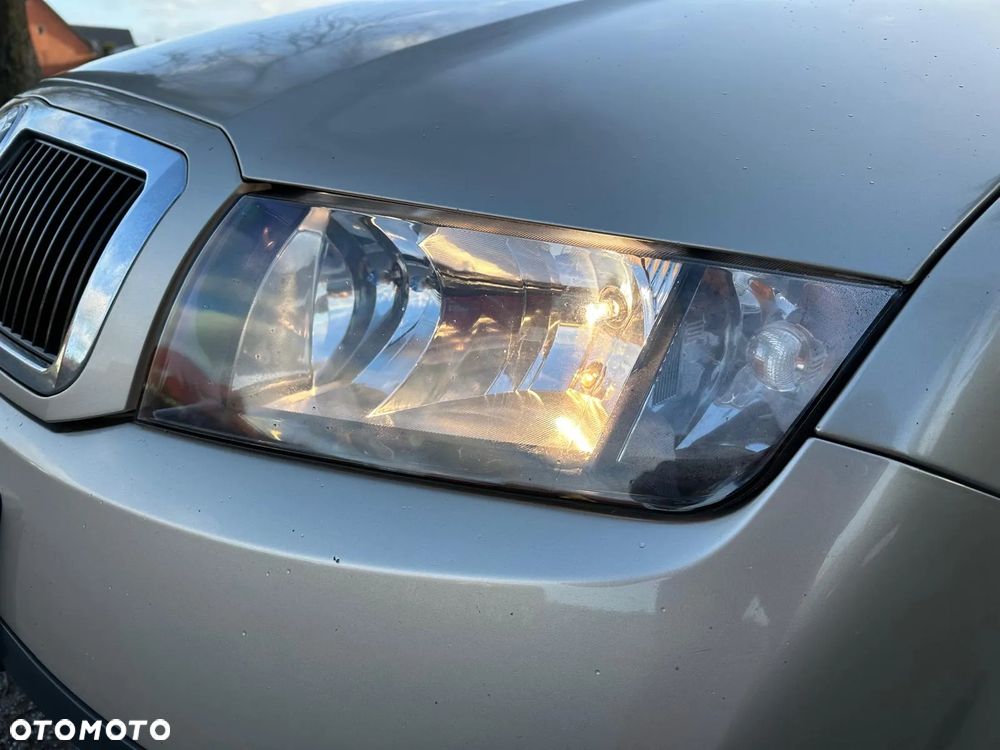 Skoda Fabia 1.4 16V Extreme - 4