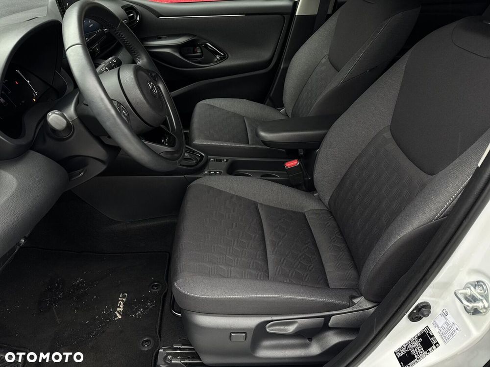 Toyota Yaris Hybrid 1.5 Style - 13