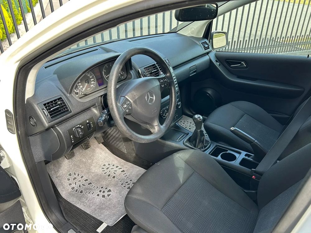 Mercedes-Benz Klasa A 160 BlueEFFICIENCY - 13