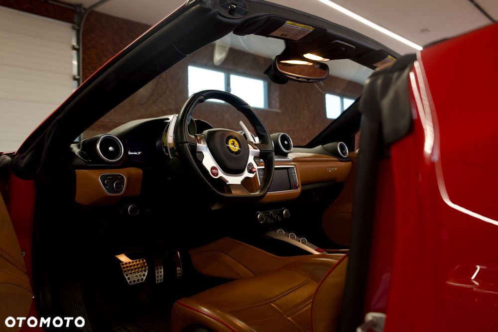 Ferrari California T - 17