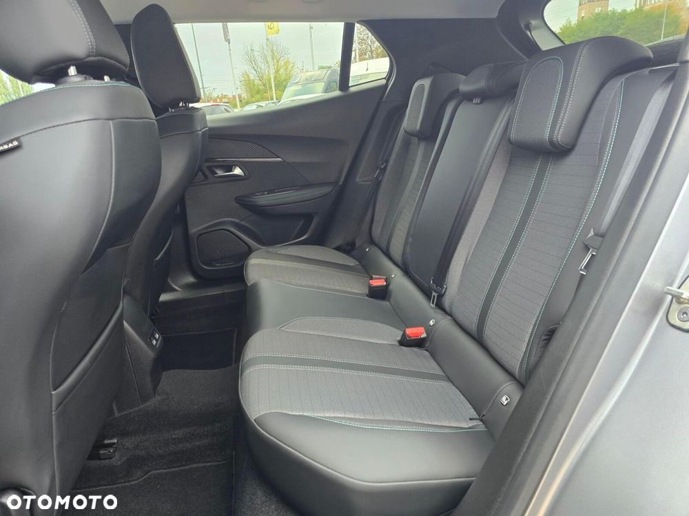 Peugeot 2008 1.2 PureTech Allure S&S EAT8 - 17