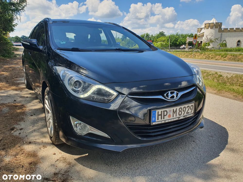 Hyundai i40 Kombi blue 1.6 Trend - 8