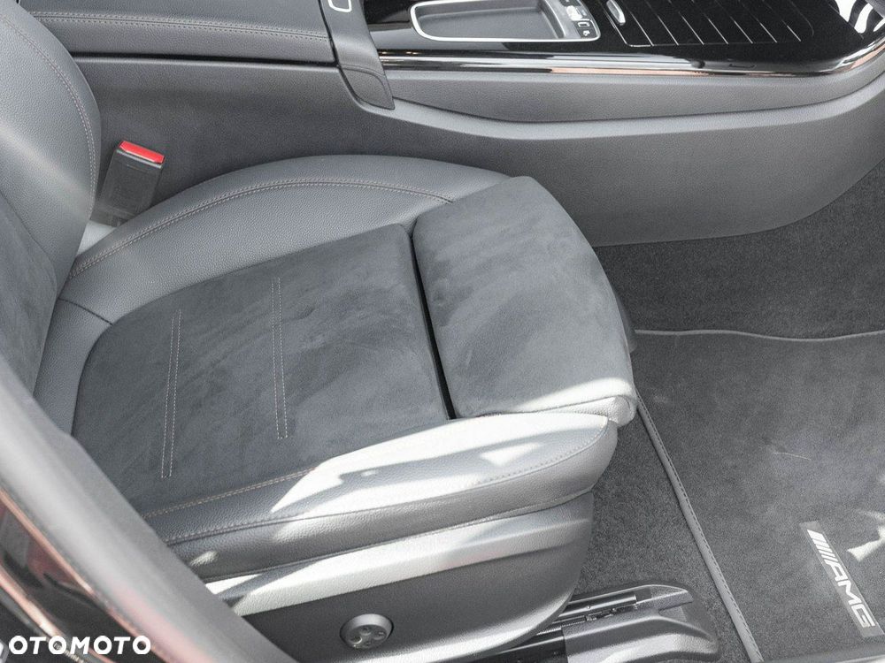 Mercedes-Benz CLA - 33