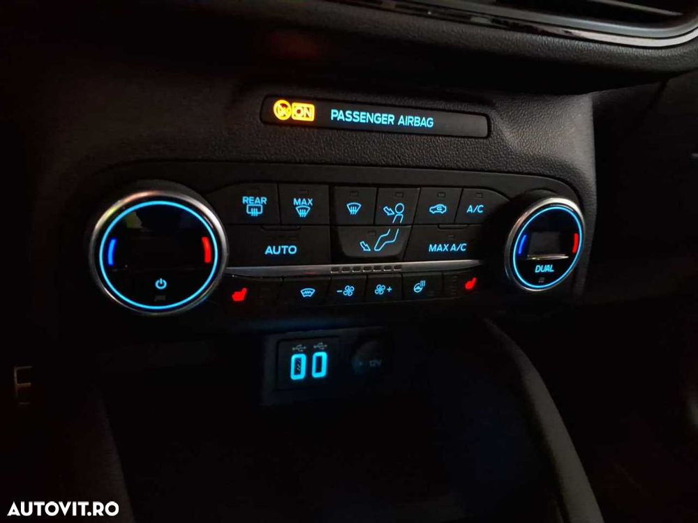 Ford Kuga 2.5 Duratec PHEV ST-LINE X - 11