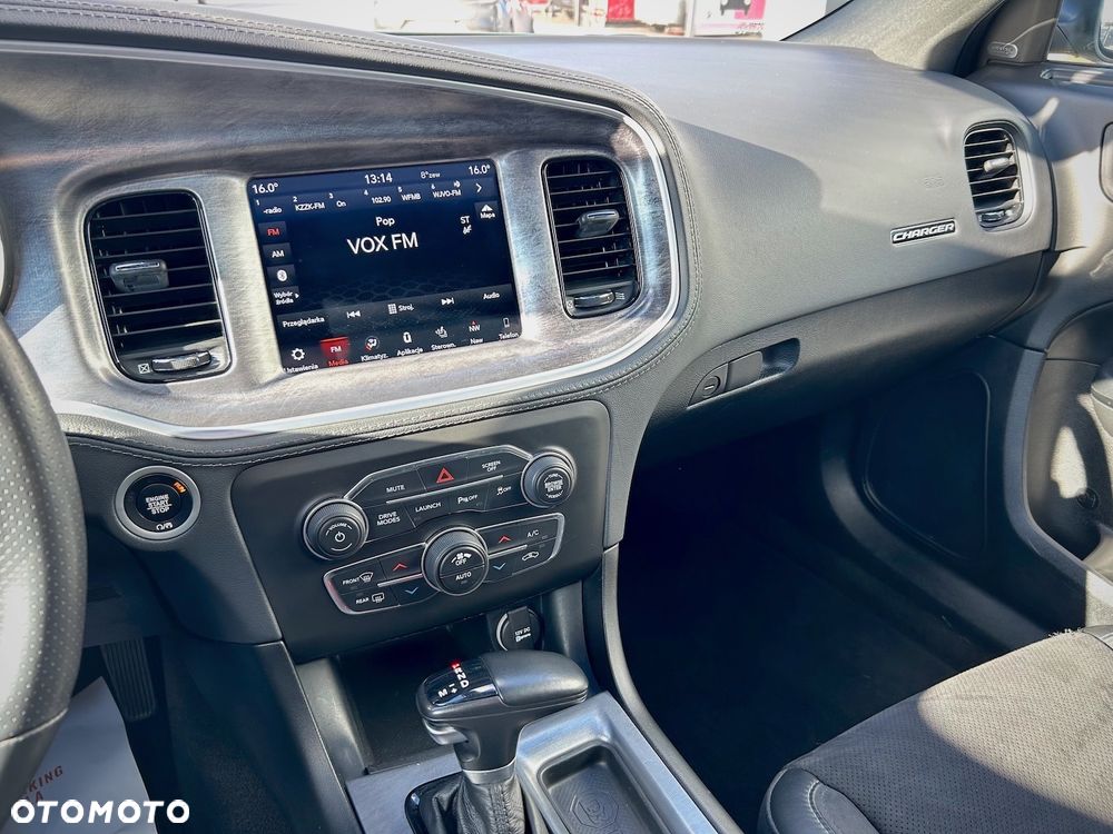 Dodge Charger 6.4 Scat Pack - 21