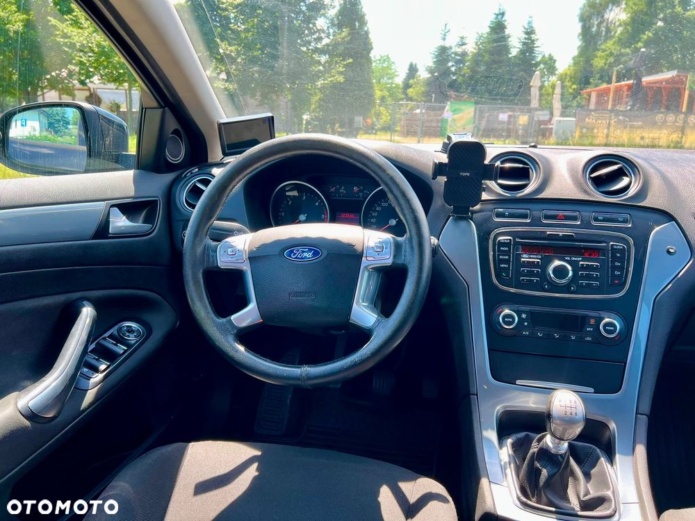 Ford Mondeo - 22