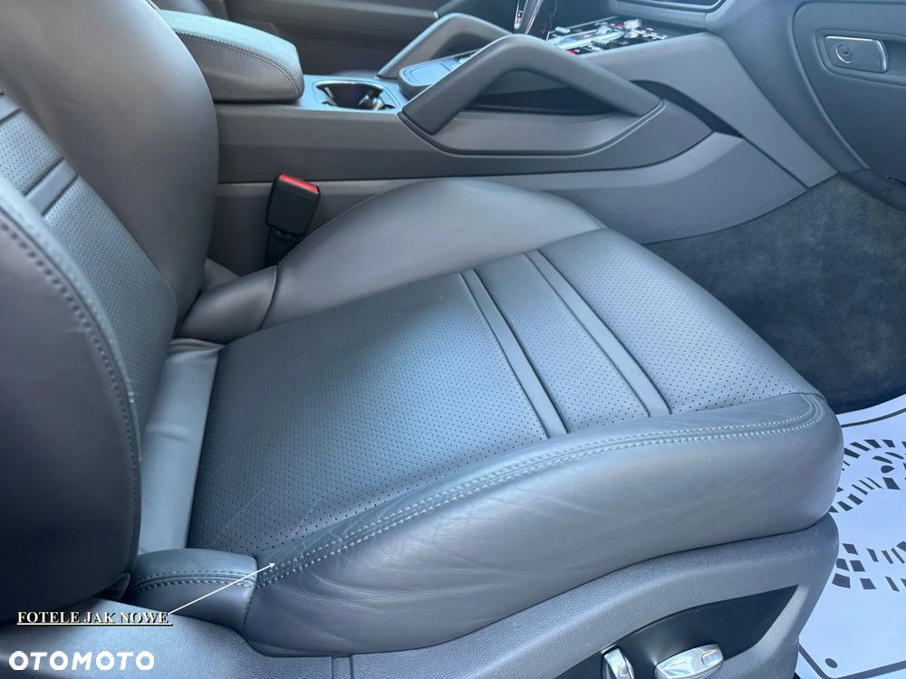 Porsche Cayenne Platinum Edition - 23