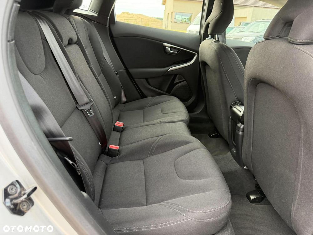 Volvo V40 T3 - 14