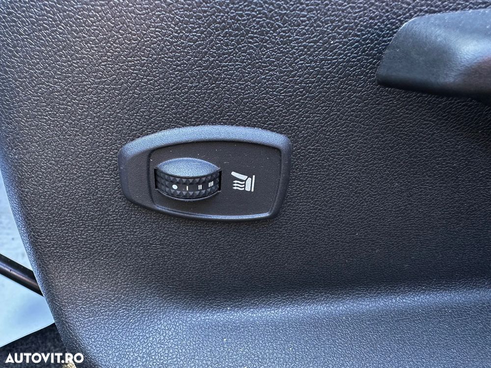 Renault Megane ENERGY TCe 130 LIMITED - 6