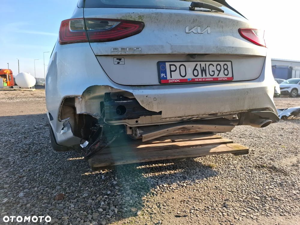 Kia Ceed 1.5 T-GDI M - 17