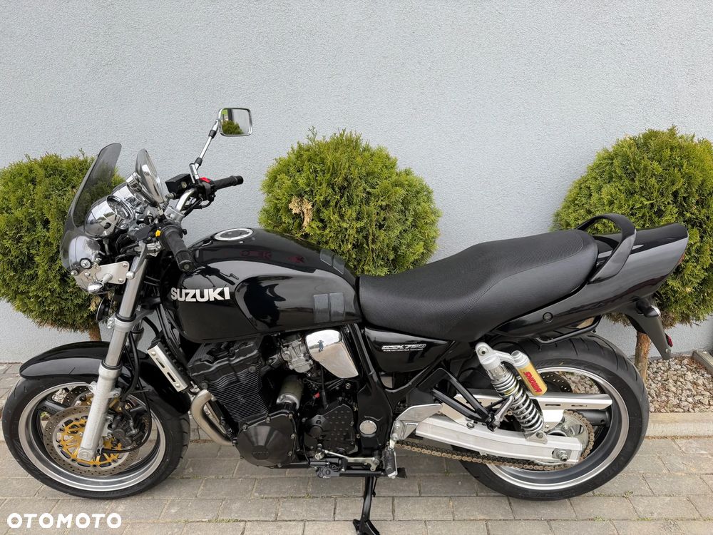 Suzuki GSX - 37