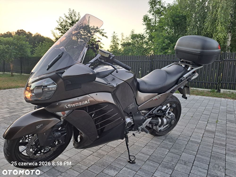 Kawasaki GTR - 13