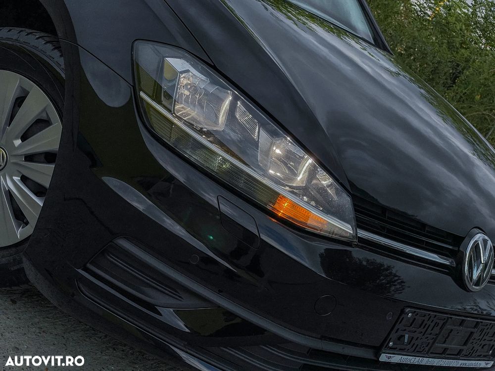 Volkswagen Golf 1.0 TSI (BlueMotion Technology) Comfortline - 23