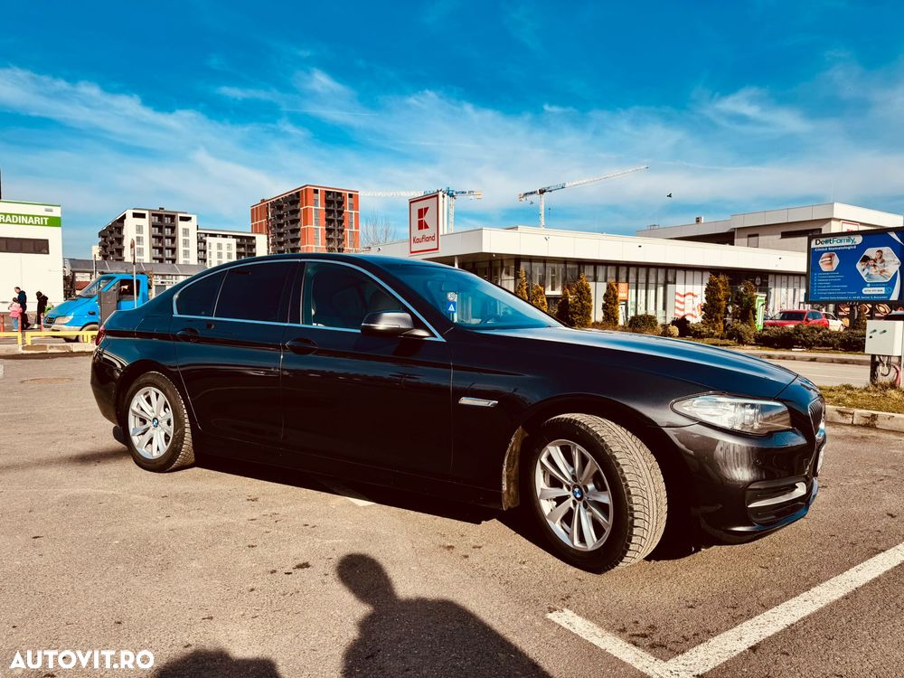 BMW Seria 5 520d Aut. - 11