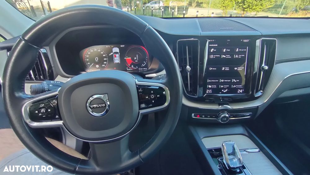 Volvo XC 60 T8 Twin Engine AWD Inscription - 11