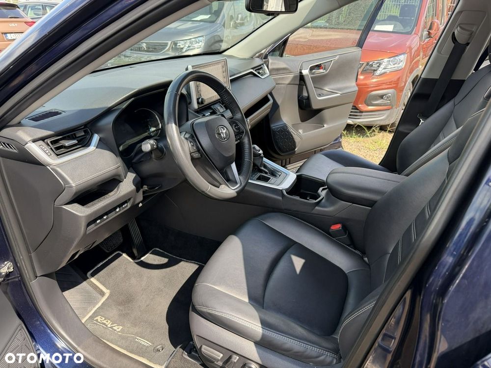 Toyota RAV4 - 5