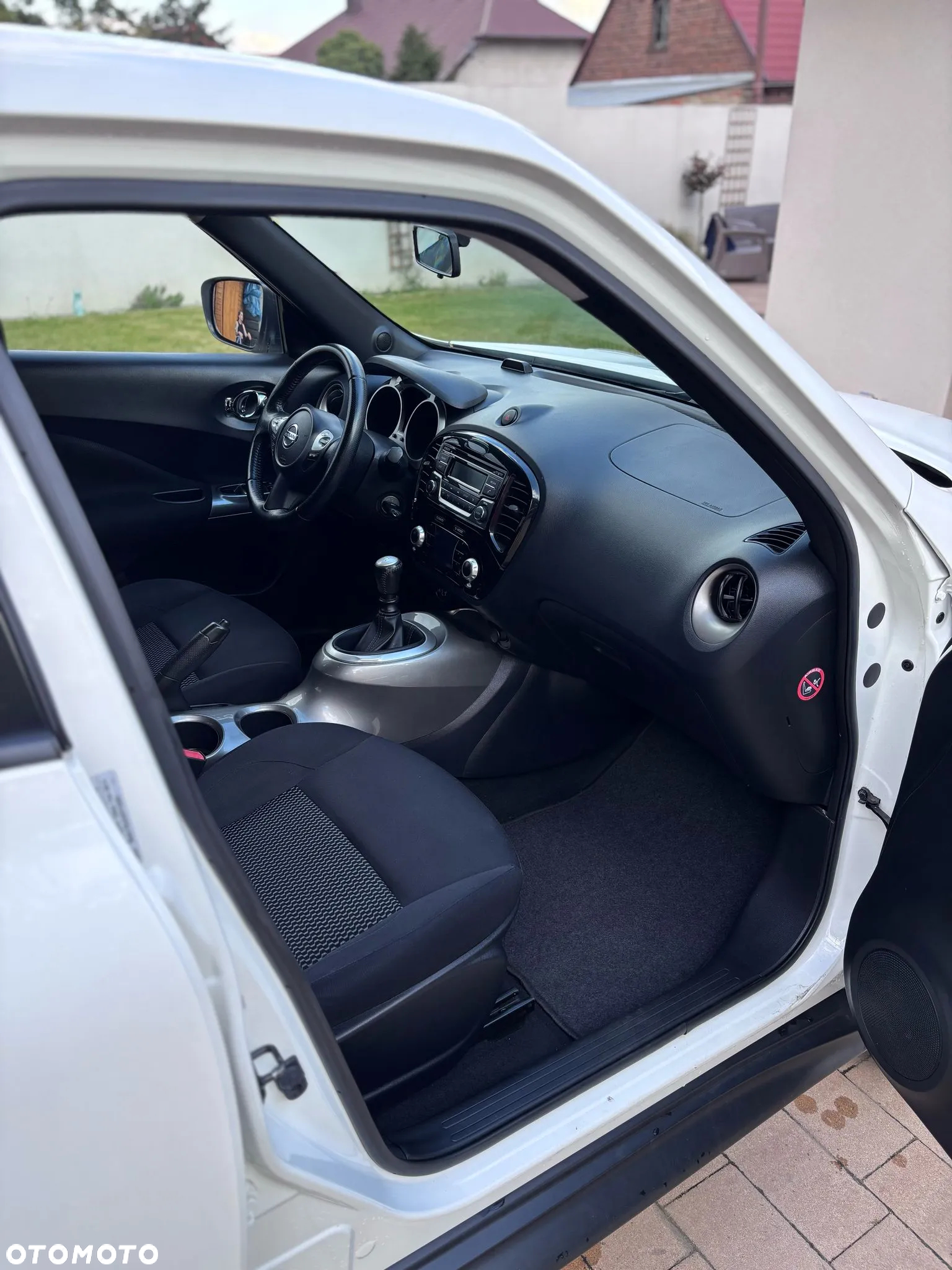 Nissan Juke 1.2 DIG-T N-Connecta EU6 - 11
