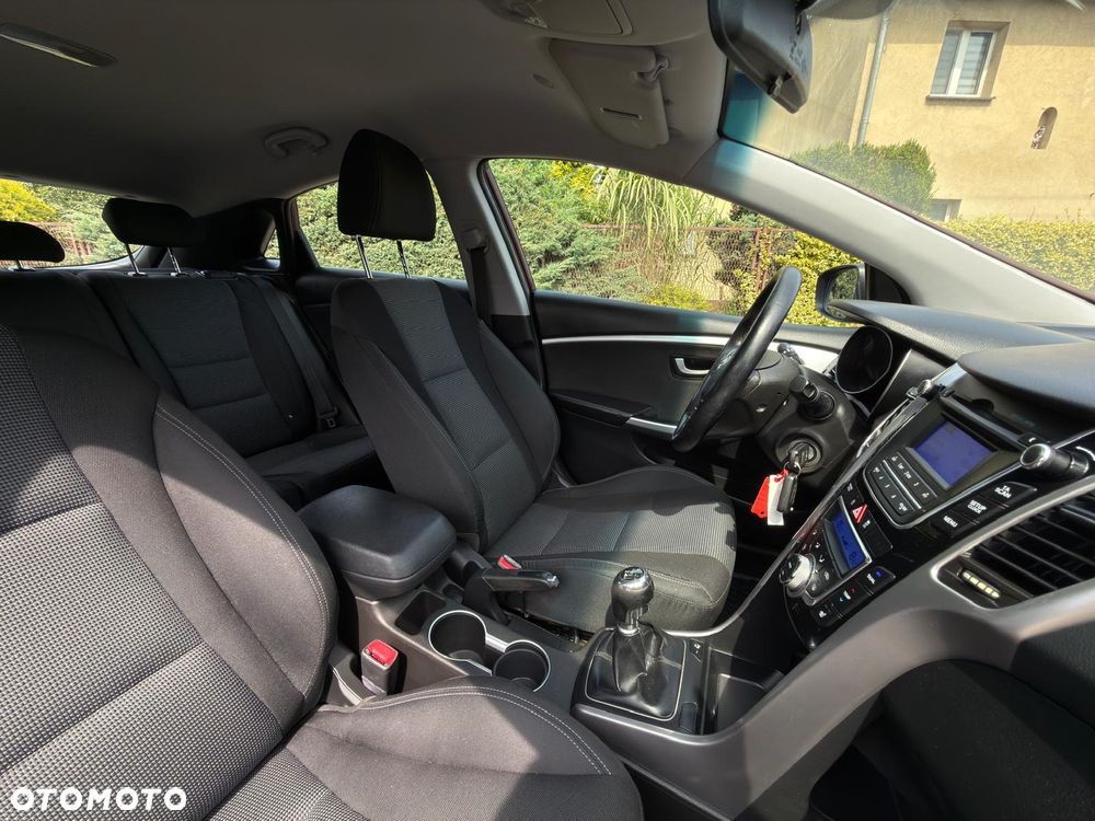 Hyundai i30 blue 1.6 CRDi Style - 25