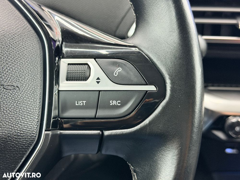 Peugeot 3008 PureTech 130 Stop & Start GPF Allure - 25