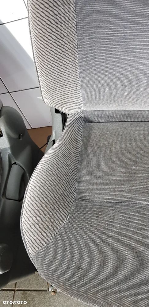 Ford Maverick Terrano II Fotel Prawy Przód - 3