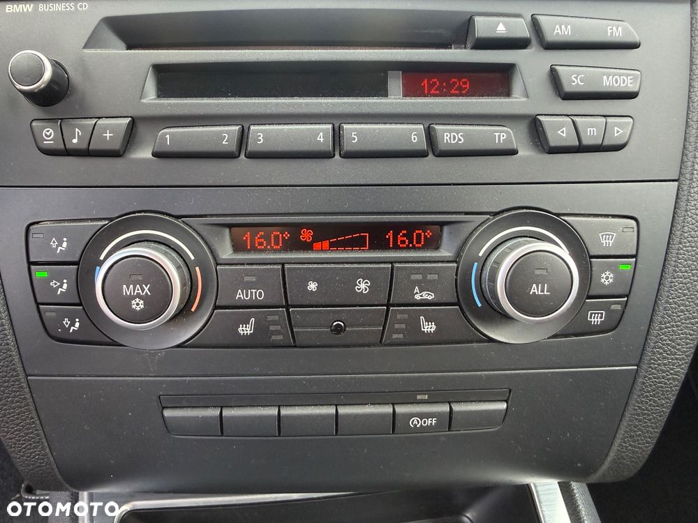 BMW Seria 1 118i - 22