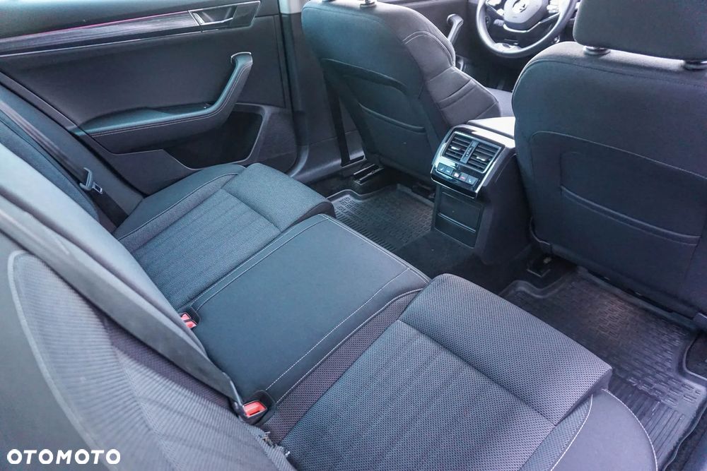 Skoda Superb 2.0 TSI Style DSG - 30