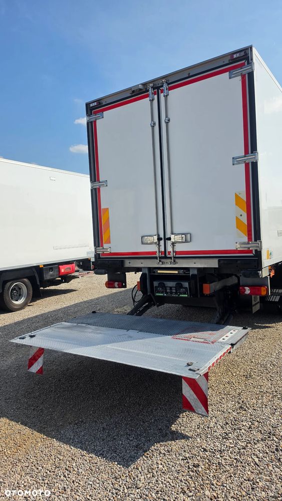 Iveco Eurocargo 160e25  Chłodnia 18epal  Winda  carrier1150 supra - 8
