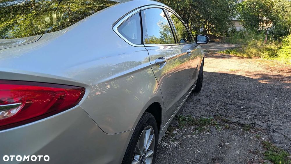 Ford Fusion - 11