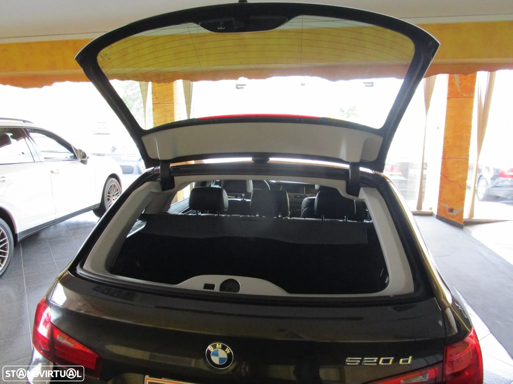 BMW 520 d Touring Aut. Luxury Line - 44