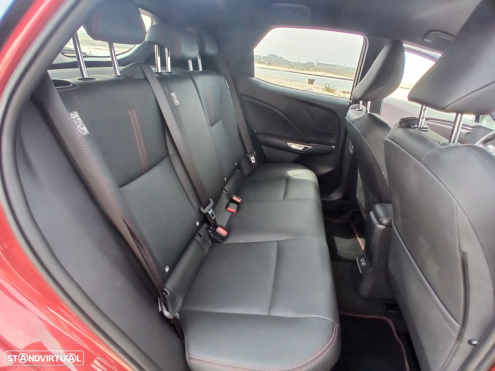 Lexus LBX - 11
